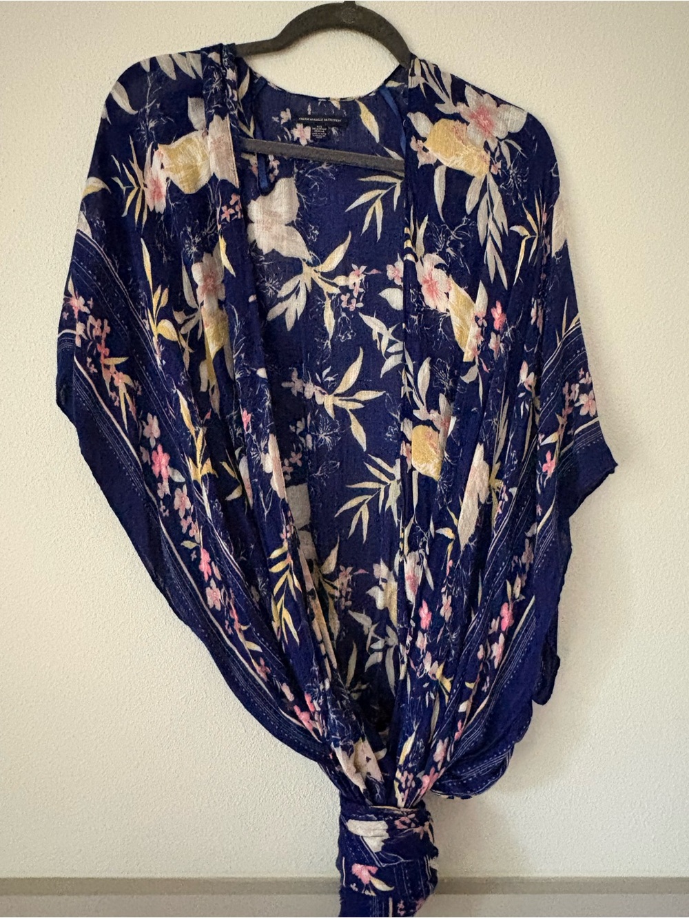 American Eagle Outfitters Navy Floral Kimono Wrap